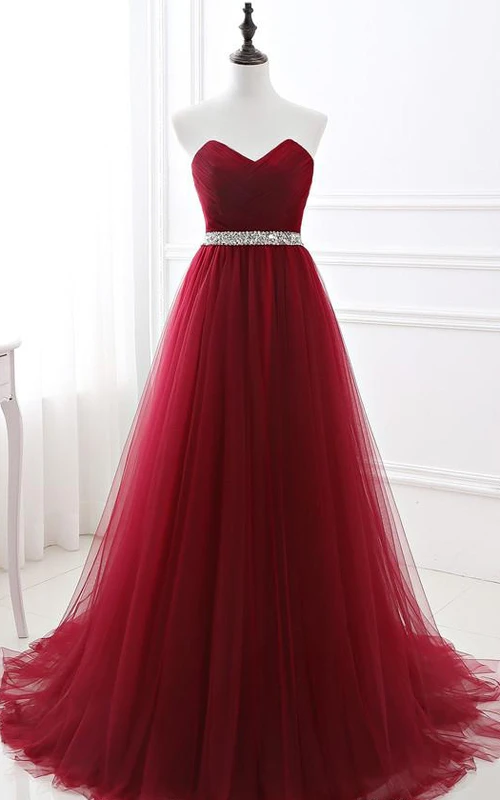 Tüllkleid, bodenlang, mit Schleppe, A-Linie, ärmellos, romantisch, elegant, mit Perlenstickerei