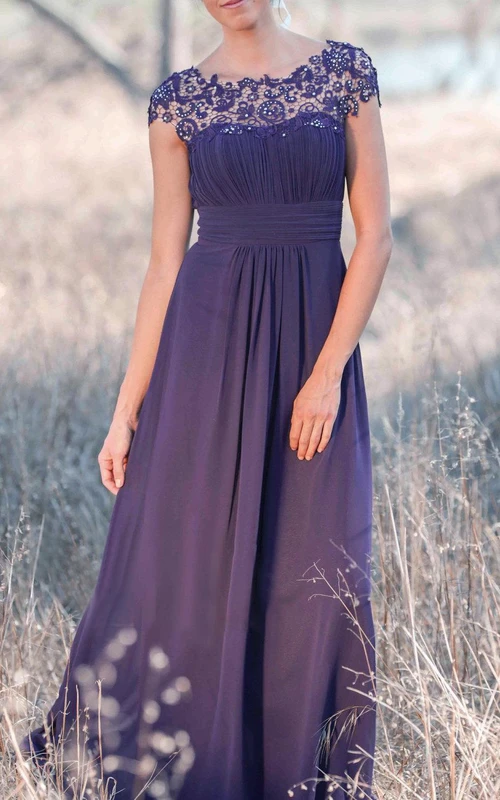 Langes Chiffonkleid in A-Linie mit Illusion-Cap-Ärmeln und Falten sowie Schlüssellochausschnitt am Rücken