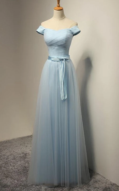 Robe longue en tulle plissé, coupe trapèze, épaules dénudées
