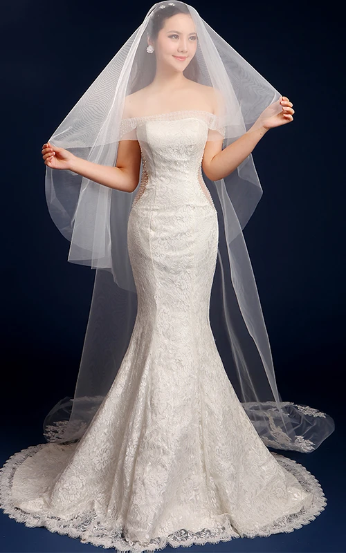Voile de mariée cathédrale en tulle avec bordure en dentelle et appliques