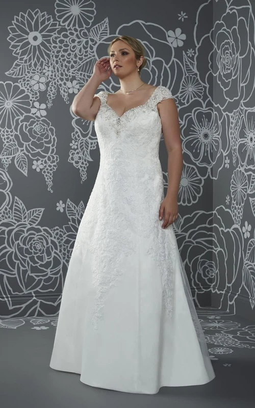 Robe trapèze longue en satin, col en V, traîne courte, laçage au dos et appliques