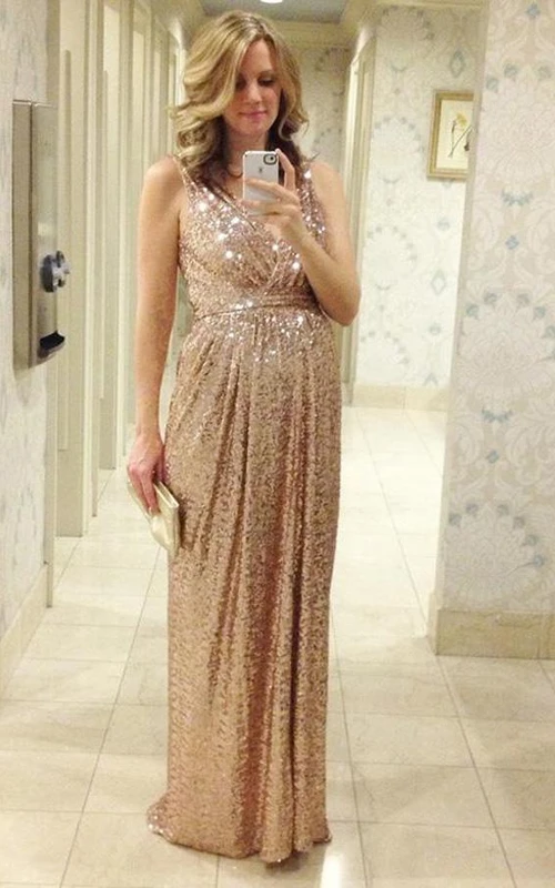 Glamouröses, paillettenbesetztes A-Linien-Abendkleid mit Trägern, ärmellos