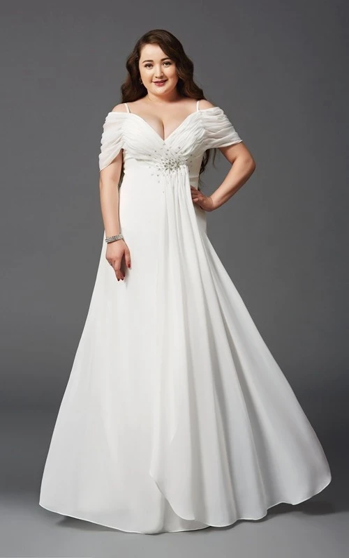 Vestido de gasa con corte en A, largo hasta el suelo, estilo imperio, con tirantes finos, fruncido, abalorios y cremallera.