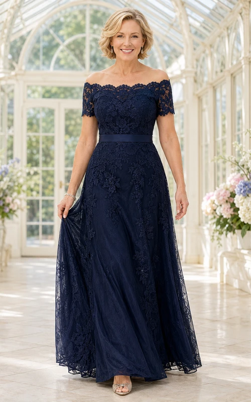 Dunkelblaues, schulterfreies A-Linien-Kleid aus Spitze mit kurzen Ärmeln