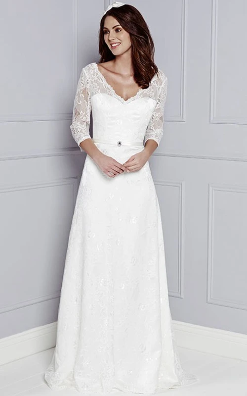 Robe de mariée longue en dentelle, col en V, manches 3-4, style pudique