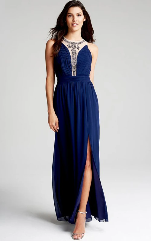 Ärmelloses Chiffonkleid mit Seitenschlitz
