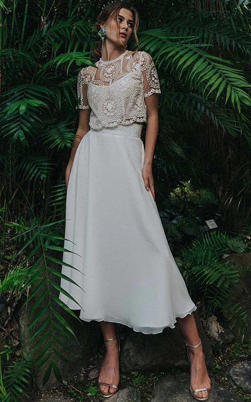 Robe de mariée vintage deux pièces en mousseline, manches courtes, longueur thé, avec haut en dentelle
