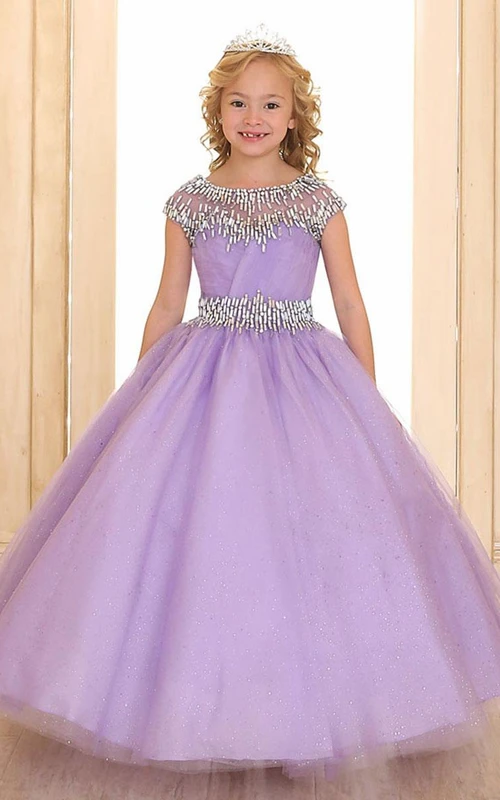 Robe de demoiselle d'honneur longue jusqu'au sol, en tulle et organza plissé à volants illusion, avec ruban.