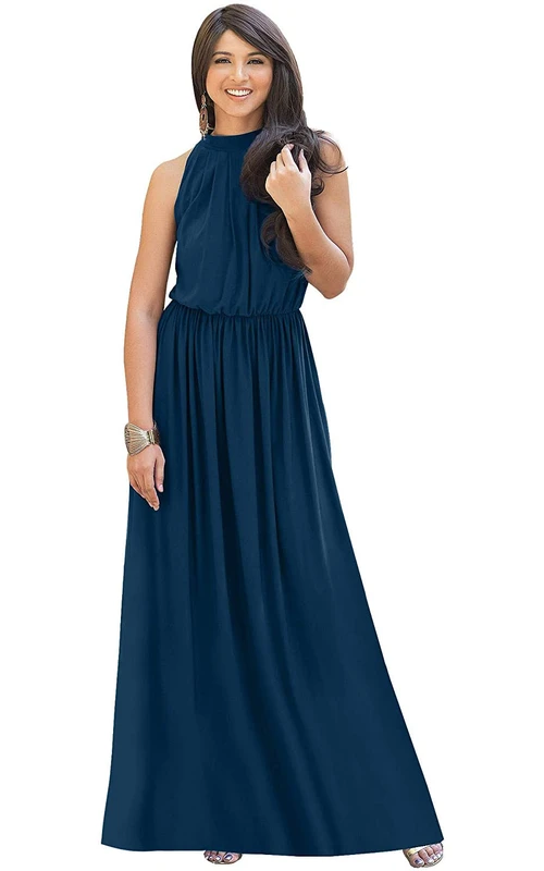Robe de soirée trapèze simple en mousseline de soie à col montant et dos nu, ornée de fronces.