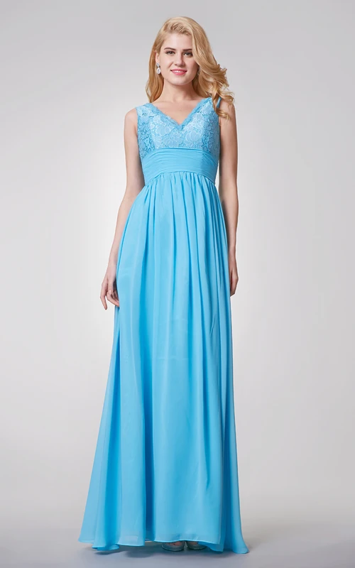 Robe longue en mousseline de soie à col V et haut en dentelle Dreaming
