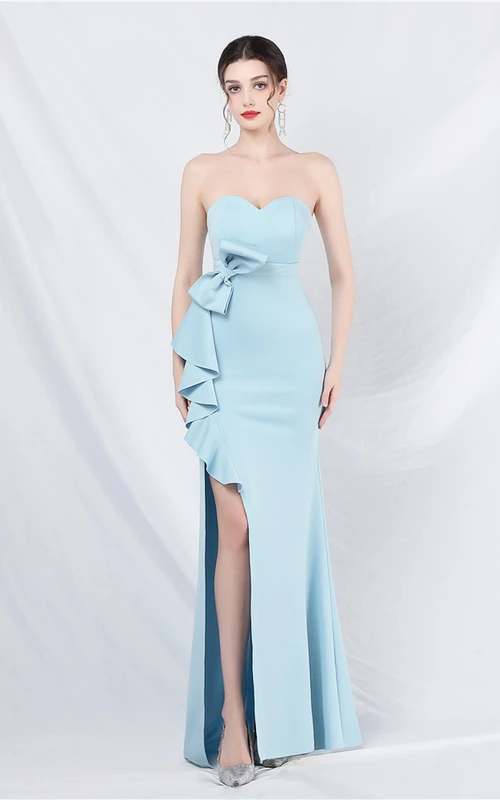 Vestido largo de noche con top palabra de honor y hombros descubiertos para la cena de recepción de damas de honor