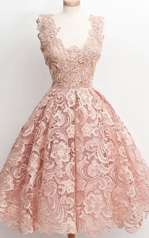 Ärmelloses, knielanges Spitzenkleid von Dreaming