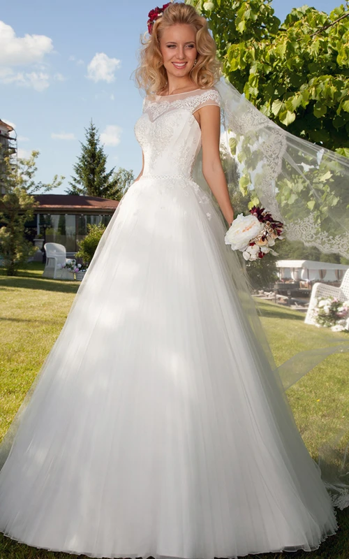 Sweetheart Maxi Appliqued Tulle Wedding Dress With Waist Jewellery And Corset Back