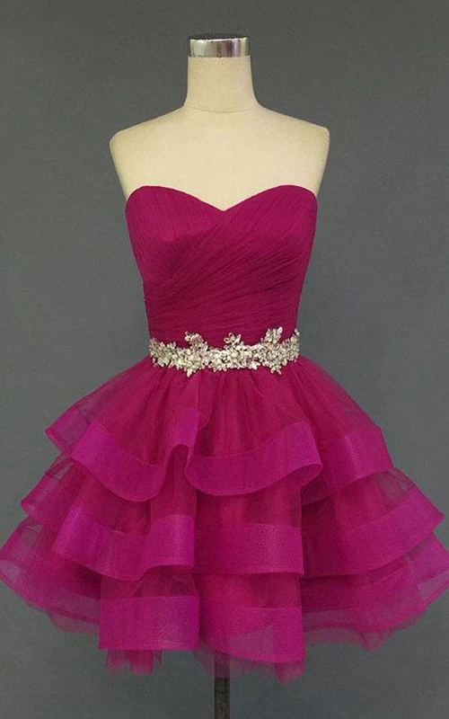 Robe courte en organza à volants et fronces en forme de cœur, ornée de perles