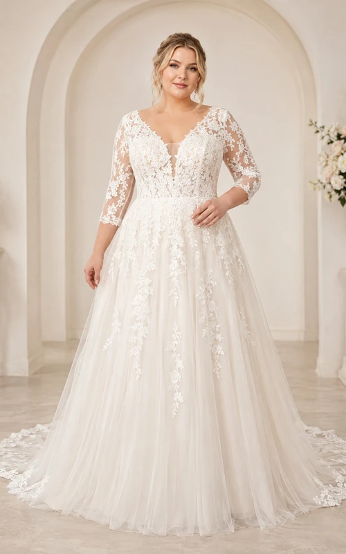 Robe de mariée romantique grande taille en dentelle, coupe trapèze, traîne chapelle, décolleté en V illusion, manches trois-quarts.