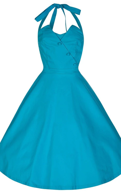 Vestido de corte A con escote halter y largo hasta la rodilla con botones.