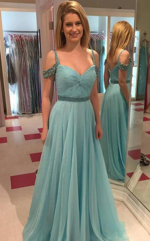 Ärmelloses langes Chiffonkleid mit Falten