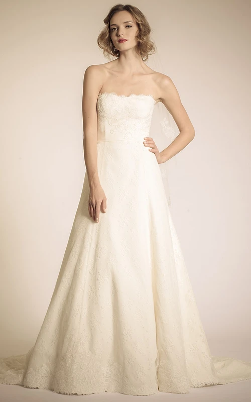 Robe de mariée en dentelle sans bretelles, coupe trapèze, longueur au sol, sans manches, coupe trapèze