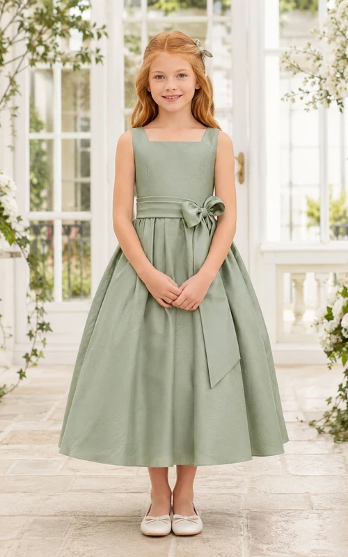 Robe de demoiselle d'honneur de jardin en soie dupioni sauge, col carré, sans manches, nœud, longueur thé, coupe trapèze, col rond