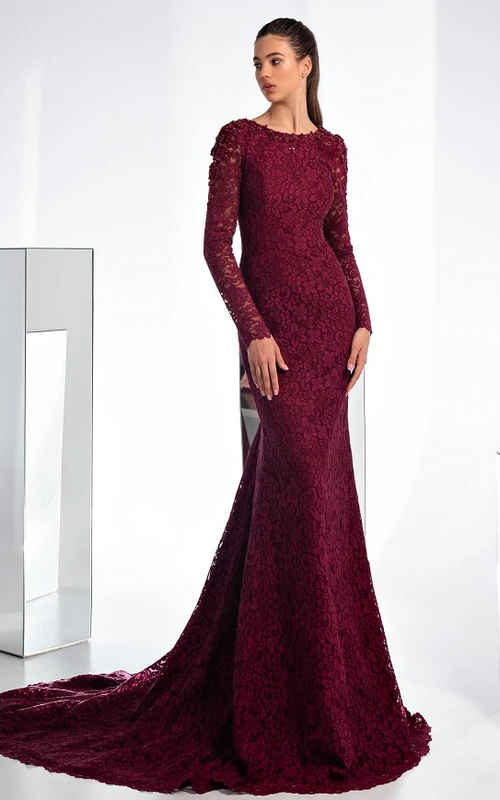 Vestido de fiesta informal de encaje estilo sirena, largo hasta el suelo, con escote en V bajo en la espalda.
