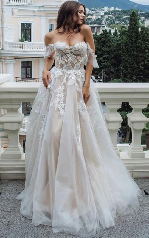 Vestido de novia de tul con encaje y apliques de hombros descubiertos, corte en A.