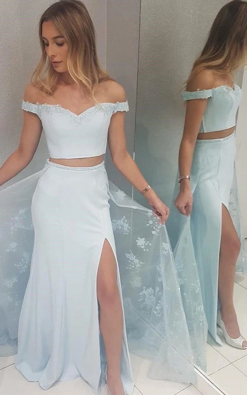 Zweiteiliges, ärmelloses, ätherisches Abendkleid aus Satintüll in Bodenlänge mit Perlenstickerei