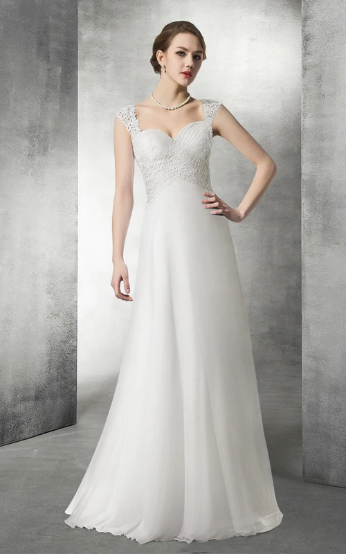 Vestido de novia estilo Imperio con escote corazón, encaje y gasa