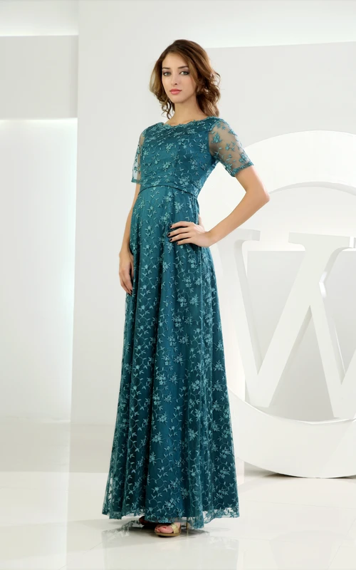 Vestido largo bordado de manga corta con top transparente