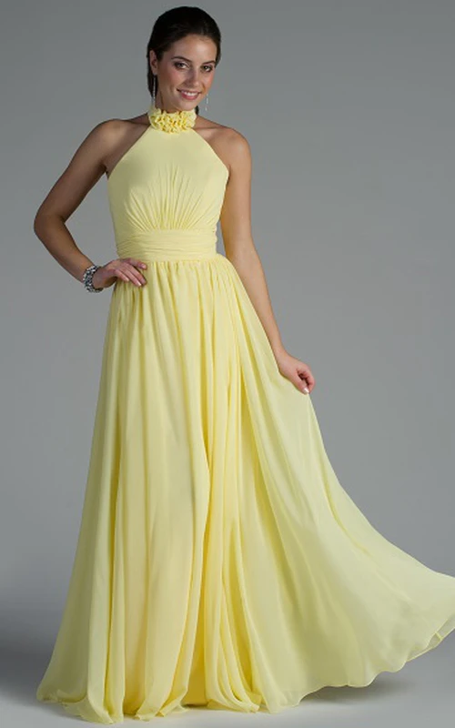 Langes, geblümtes Chiffon-Brautjungfernkleid in A-Linie mit hohem Kragen, Falten und Bandage