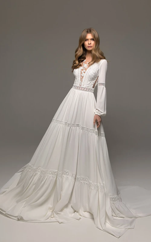 Fließendes Boho-Chiffon-Brautkleid in Empire-A-Linie mit langen Ärmeln und tiefem V-Ausschnitt am Rücken
