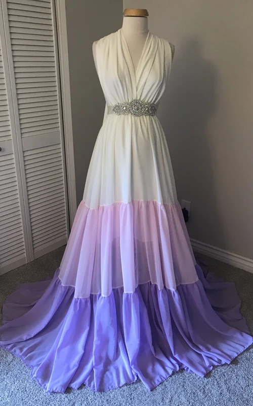 Elegantes ärmelloses Chiffonkleid in A-Linie mit V-Ausschnitt