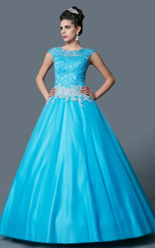 Robe de bal classique en dentelle et tulle à col bateau