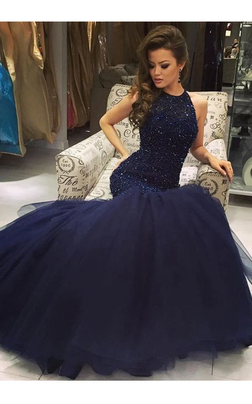 Meerjungfrauen-Trompetenkleid aus Spitze und Tüll mit hohem Kragen, ärmellos, Schlüssellochausschnitt