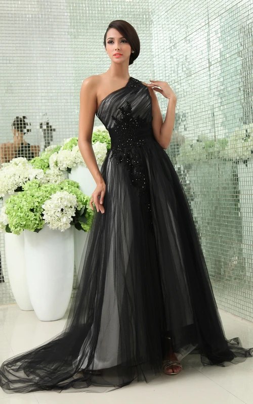 Robe longue élégante en tulle à une épaule et à plusieurs épaisseurs avec fermeture éclair latérale