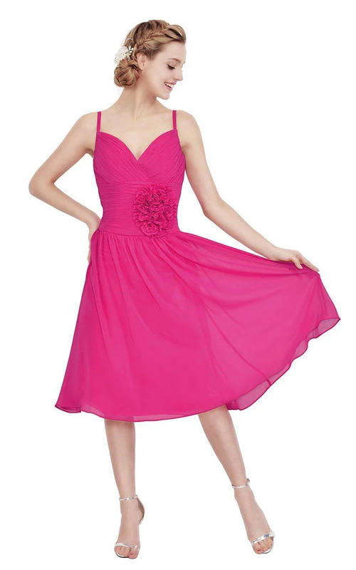 Ärmelloses, wadenlanges Chiffonkleid mit Blume