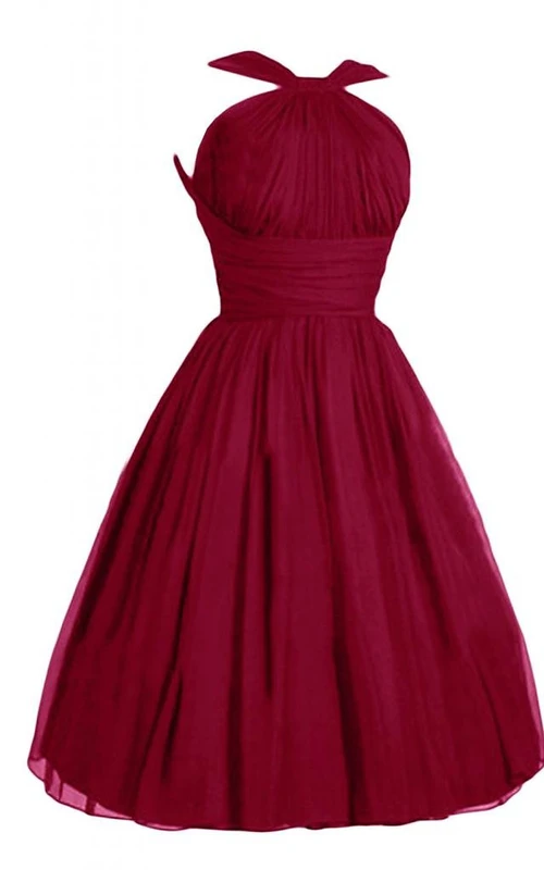 Neckholder-Kleid in A-Linie mit Falten und Raffungen