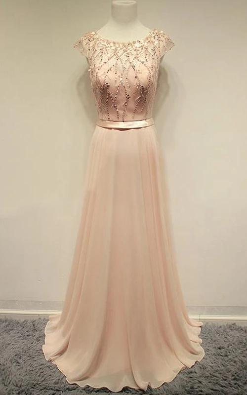 Robe longue trapèze à manches courtes, ornée de perles et de plis