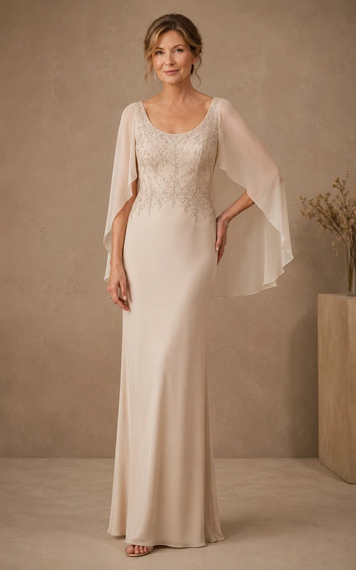 Vestido de tubo de encaje con mangas tipo capa color marfil para madres