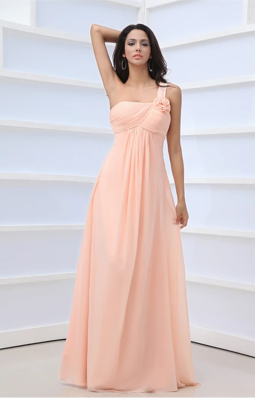 Robe asymétrique à plis croisés et à une bretelle ornée d'une fleur