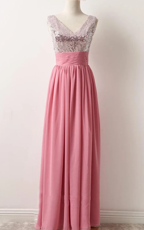 Vestido de gasa con escote en V y lentejuelas