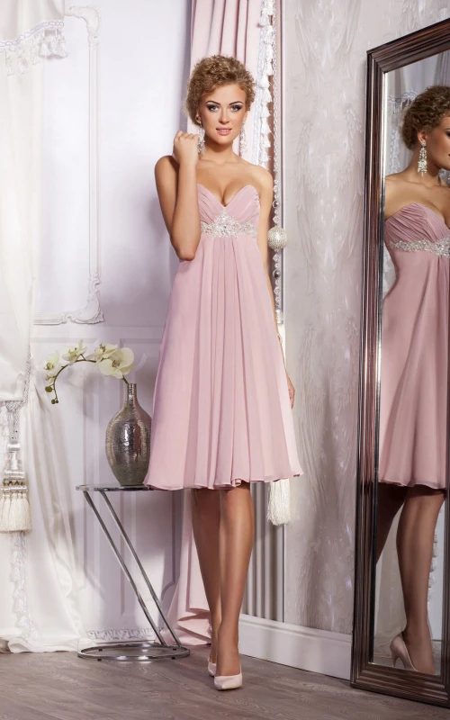 Robe trapèze mi-longue à décolleté cœur sans manches empire en mousseline plissée ornée de perles et de fermeture éclair