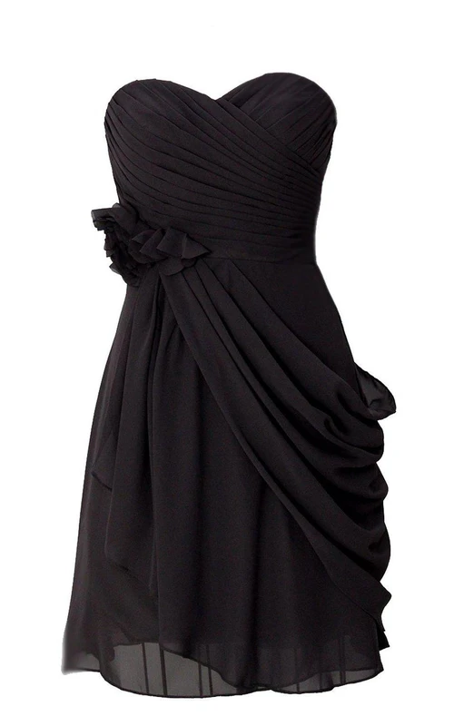 Robe trapèze en mousseline à décolleté cœur et ornée de fleurs