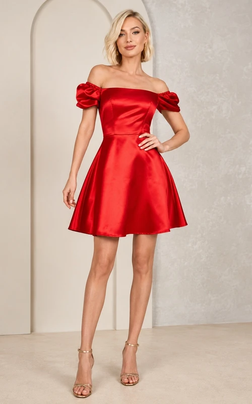 Robe de cocktail mini rouge romantique en satin à épaules dénudées et manches bouffantes, coupe trapèze.