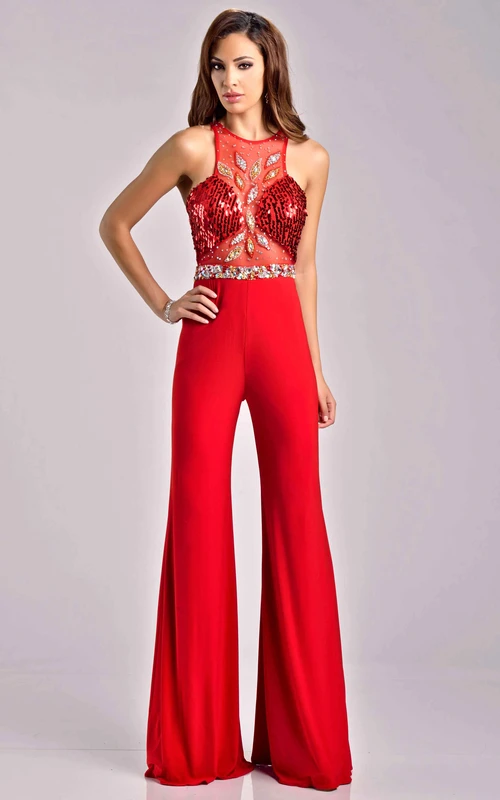 Vestido de fiesta sin mangas con corpiño de cuentas, pantalón de pierna ancha y cuello joya.