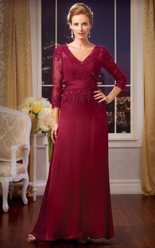 Langes, 3- bis 4-ärmeliges Brautmutterkleid mit V-Ausschnitt, Pailletten und Applikationen
