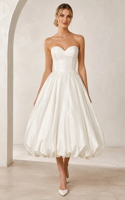 Vestido de novia vintage de corte A con escote corazón y falda abullonada, largo hasta la rodilla