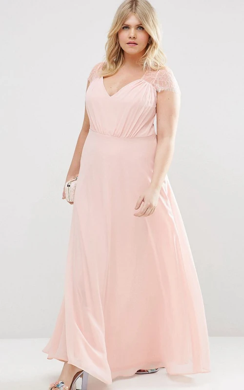 Langes Chiffon-Brautjungfernkleid mit V-Ausschnitt, kurzen Ärmeln und Illusionseffekt