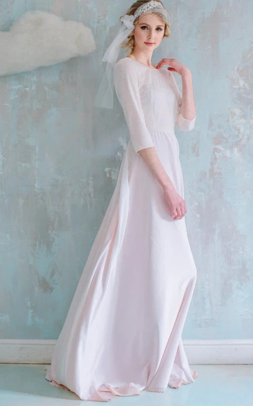 Robe longue en mousseline de soie, coupe trapèze, ornée de fleurs