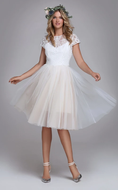 Robe de mariée moderne en dentelle et tulle, coupe trapèze, longueur genou, avec corsage amovible