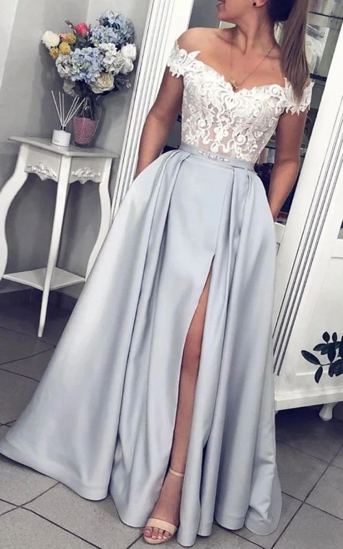 Robe de soirée moderne longue en satin et dentelle, coupe trapèze, sans manches, ornée d'un ruban.